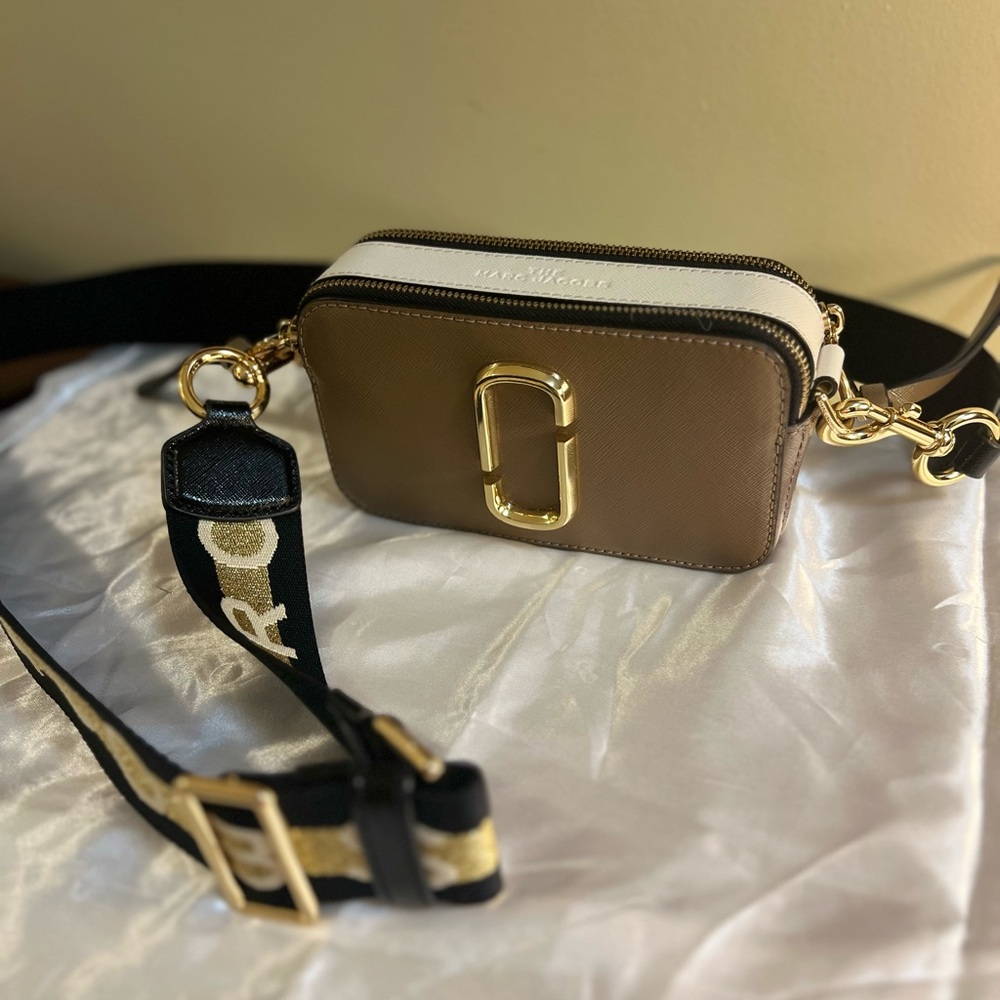 MARC JACOBS Snapshot Crossbody Camera Bag French Grey